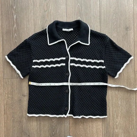 Abercrombie Crochet Button-Down Shirt | Black & White | Size Medium | EUC - Picture 4 of 5